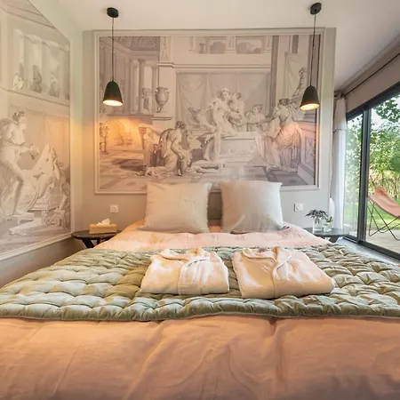 Bed & Breakfast Les Myrrhophores Et Spa, D'hotes Et De Charme