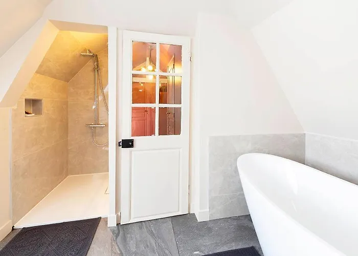 Frühstückspension Les Myrrhophores Et Spa, D'hotes Et De Charme